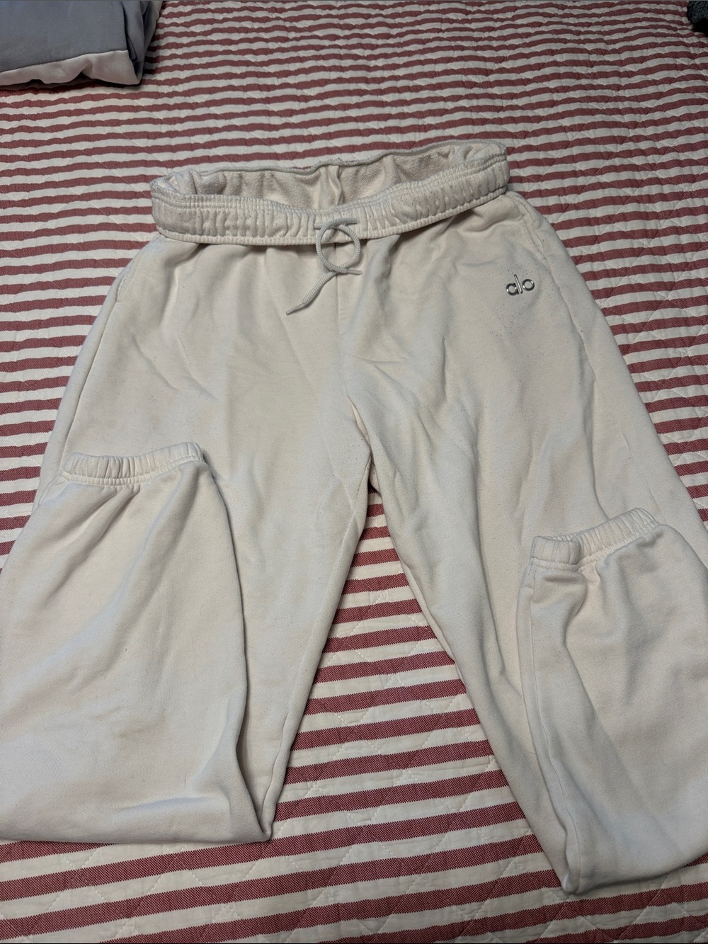 ALO Yoga Off-White Accolade Lounge Pants- AS IS